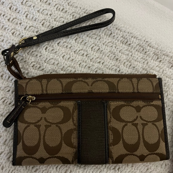 Coach wristlet wallet - Picture 2 of 3